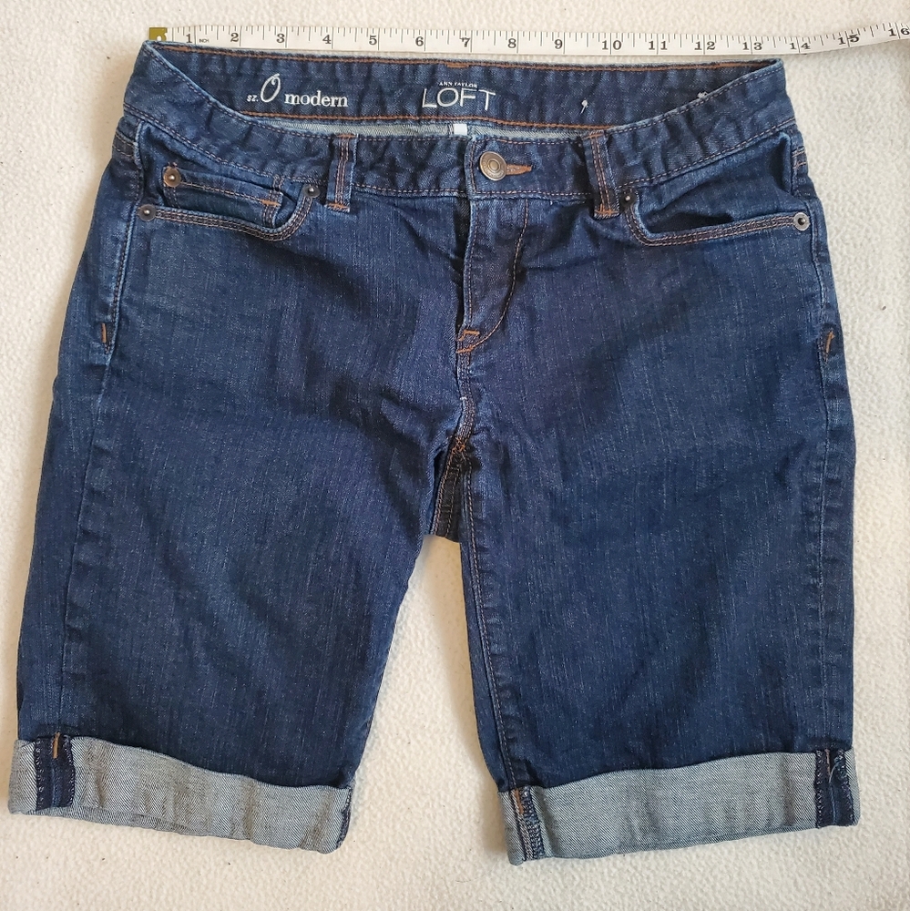 Ann Taylor Loft size 0 modern denim bermuda.